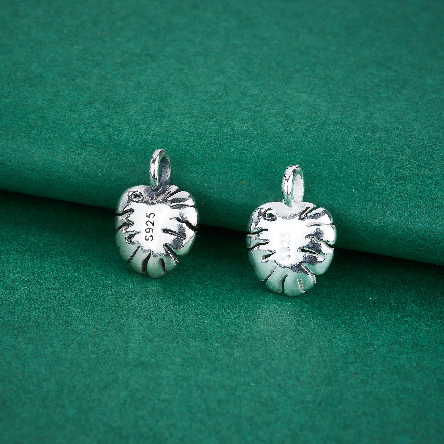 Leaves Pendant In 925 Sterling Silver With Polished Finish, Retro Style Jewelry Accessory In White
