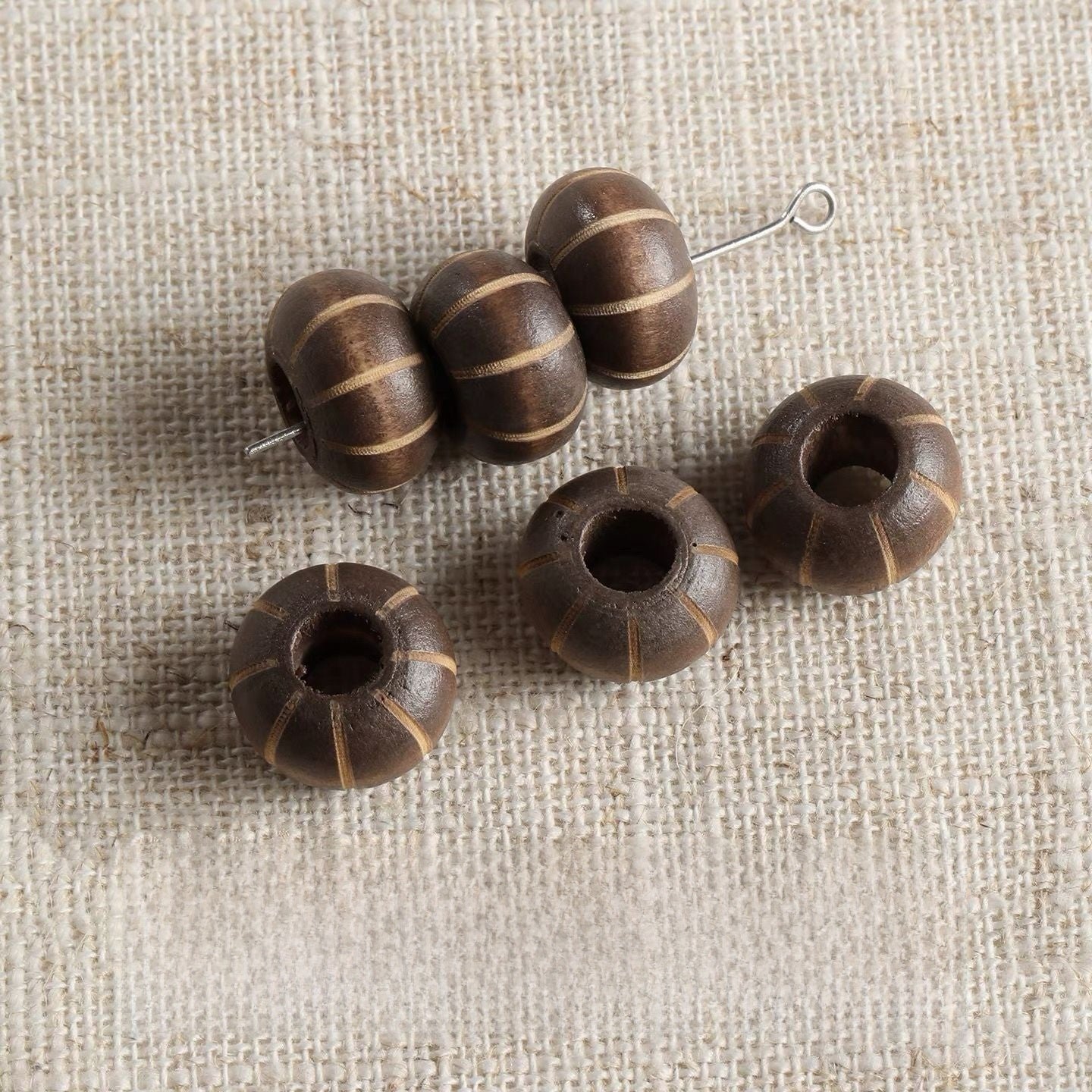 Geometric Wood Pendant For Jewelry Making In Dyed Finish With Retro Style, Ideal Jewelry Accessories