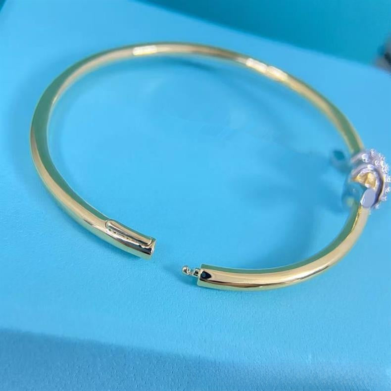 Luxurious Knot Inlay Bangle For Women In 925 Sterling Silver With 18K Real Gold Plated And Zircon Inlay