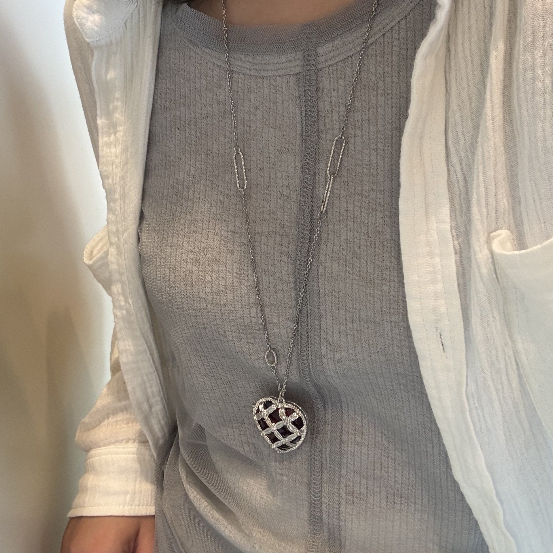 Handmade Heart Shape Sweater Chain Necklace In Silver Alloy Featuring Natural Moonstone Pendant For Unisex