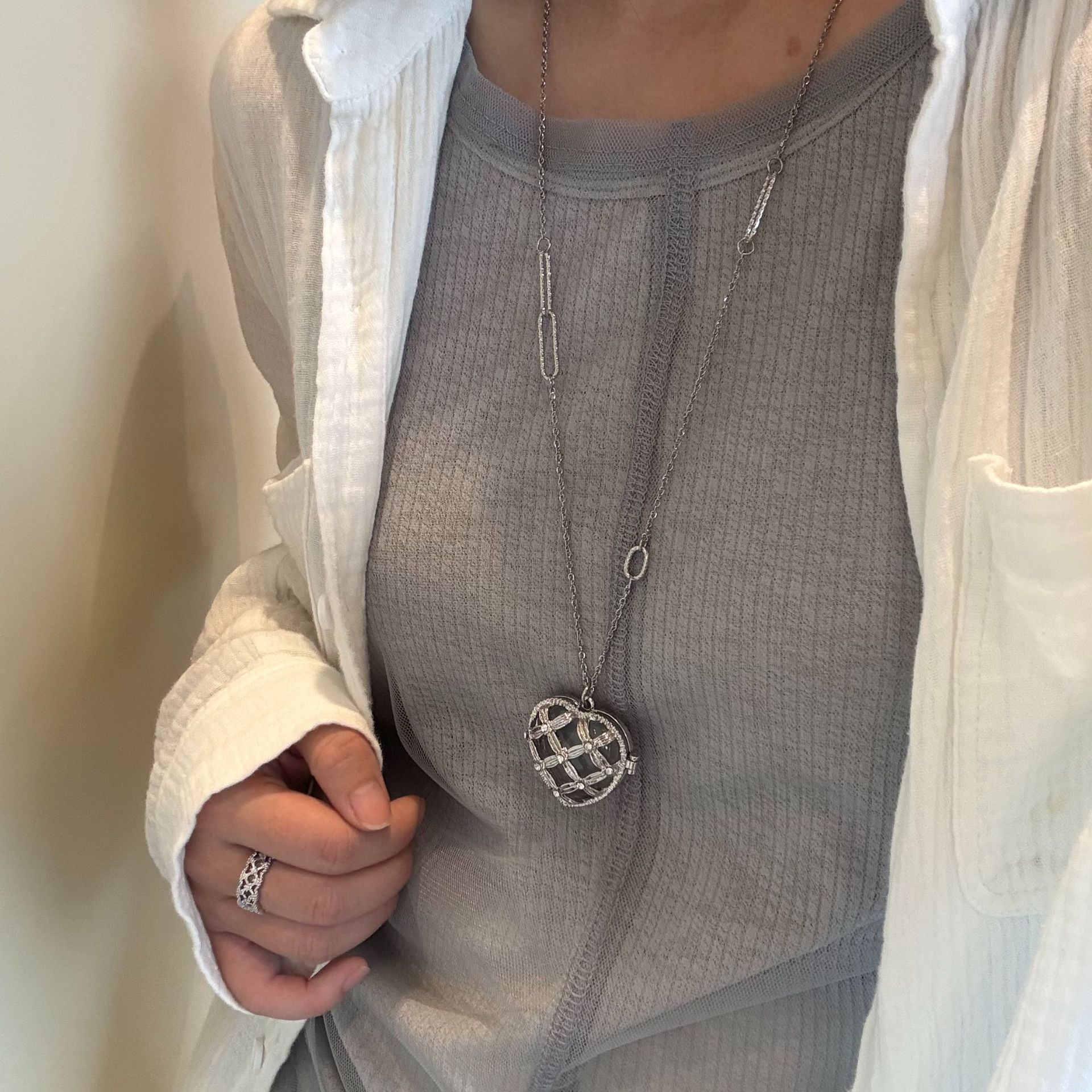 Handmade Heart Shape Sweater Chain Necklace In Silver Alloy Featuring Natural Moonstone Pendant For Unisex