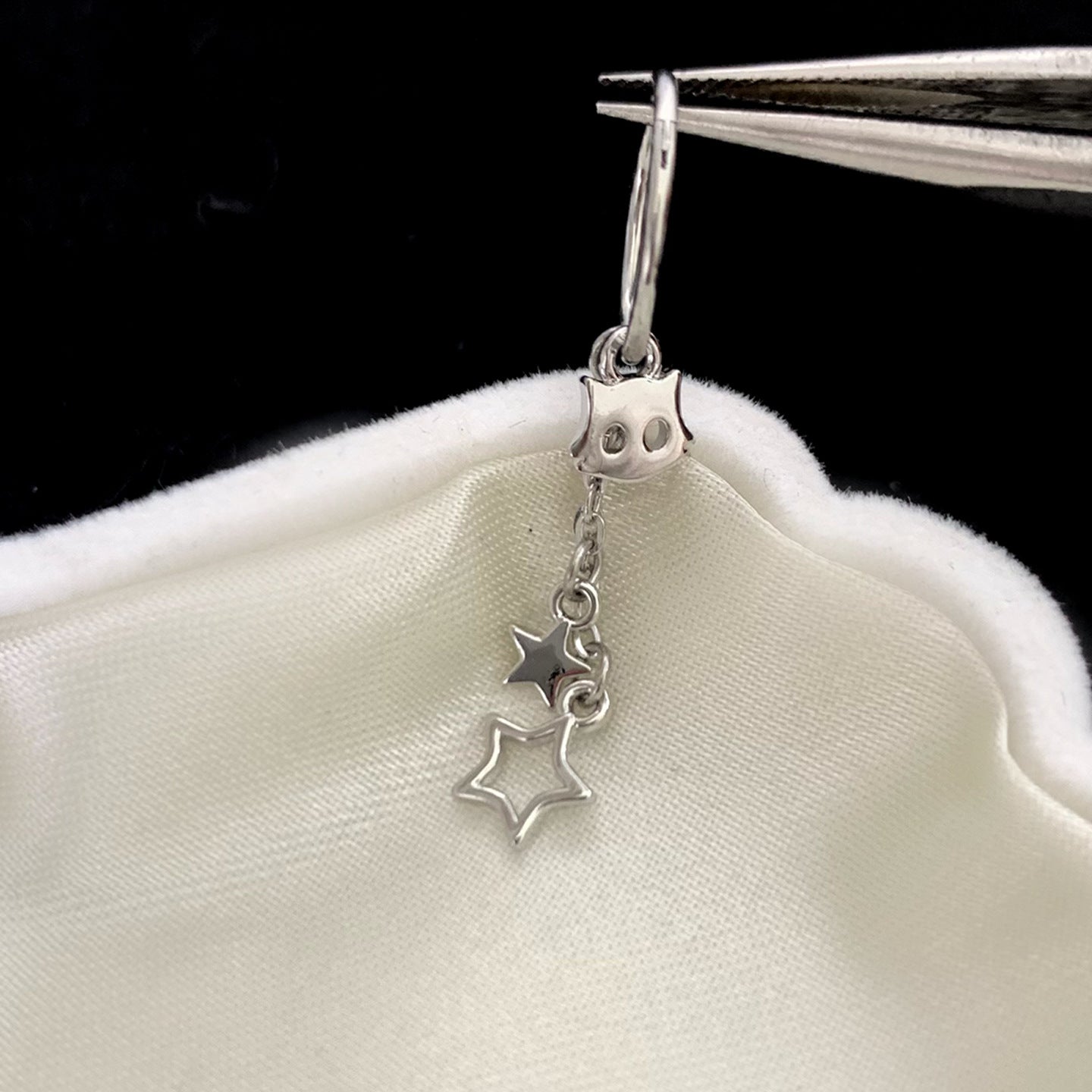 Cat Hoop Earrings In Titanium Steel With Platinum Plating, Featuring 316L Stainless Steel Posts For Unisex Wear