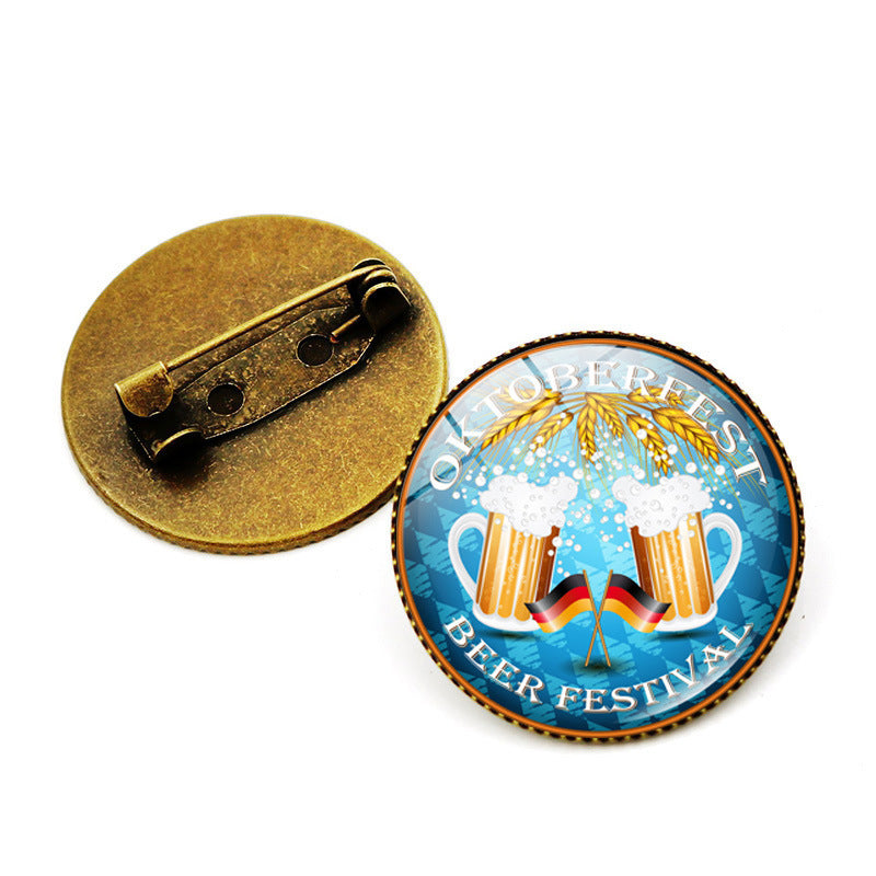 Beer Pin In Bronze Alloy Featuring Electroplated Craftsmanship, Perfect For Oktoberfest