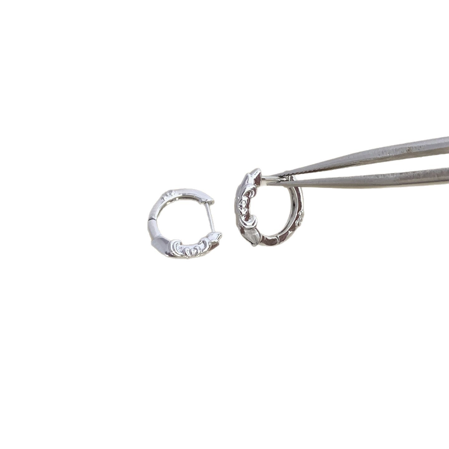 Real Gold Plated Titanium Steel Circle Earrings With Titanium Steel Posts, Unisex Design, 1 Piece