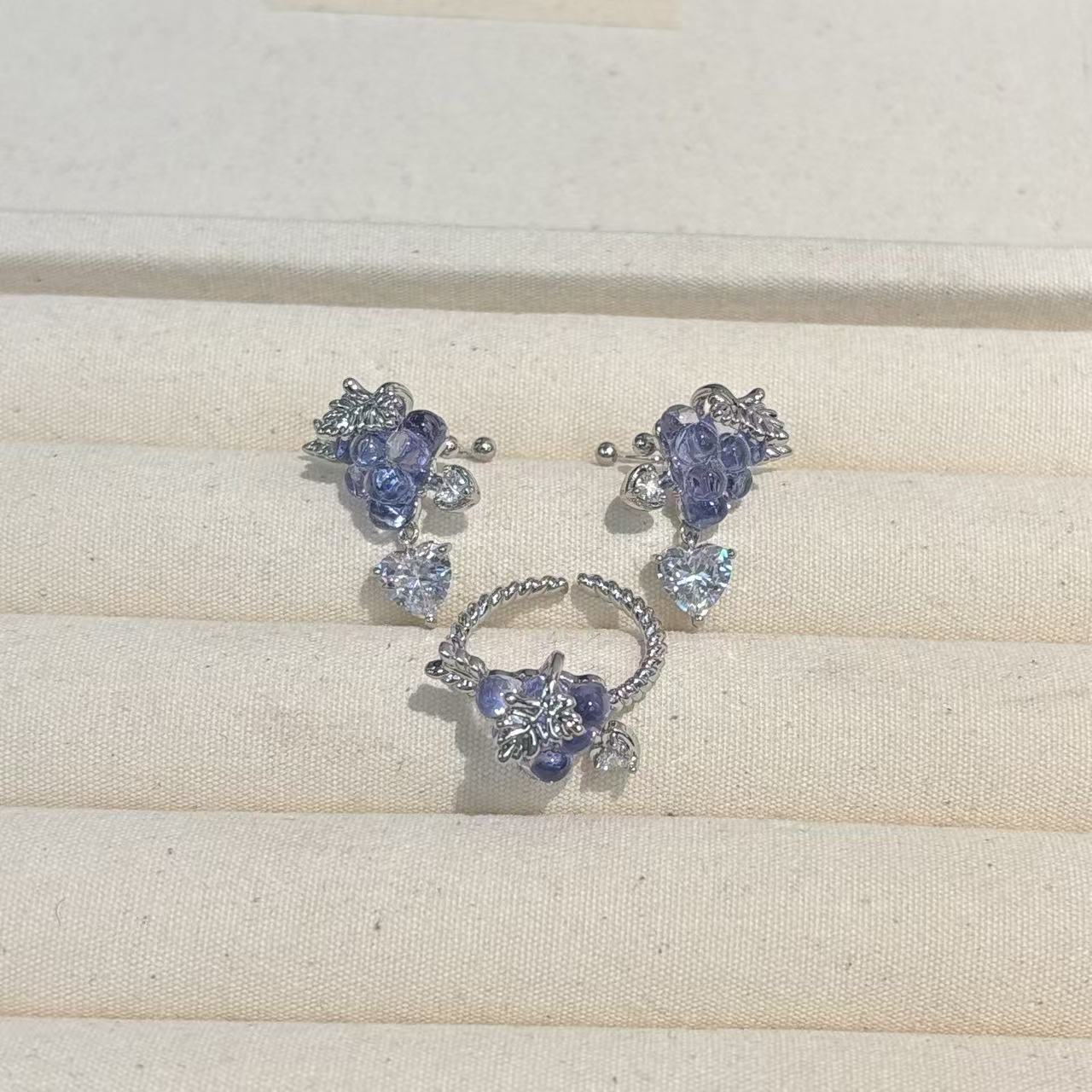 Grape Clip Earrings For Women In New Style With Copper Ear Pins, Featuring Elegant Purple Color