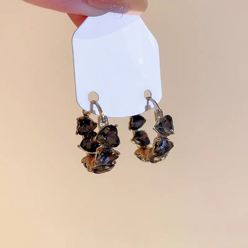 Heart Shape Earrings For Women In Dyed Black Zinc Alloy With Copper Ear Pins, Featuring Sweet Style