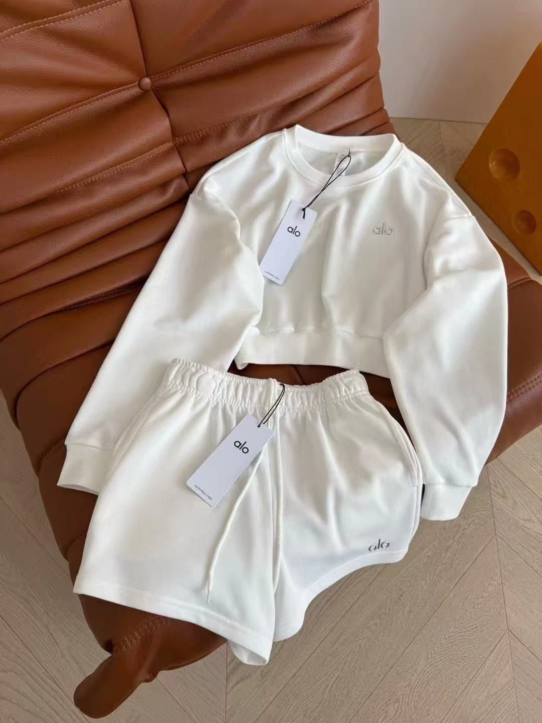 Casual Shorts Co-ord Set In Polyester Featuring 3D Print With Long Sleeve Top And Shorts, 2 Pieces Set