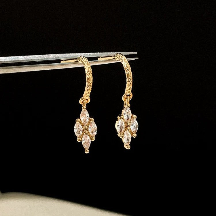 Heart Shape Gold Ear Hook Earrings For Women With 925 Sterling Silver Ear Pins And Rhinestone Inlay, Zinc Alloy