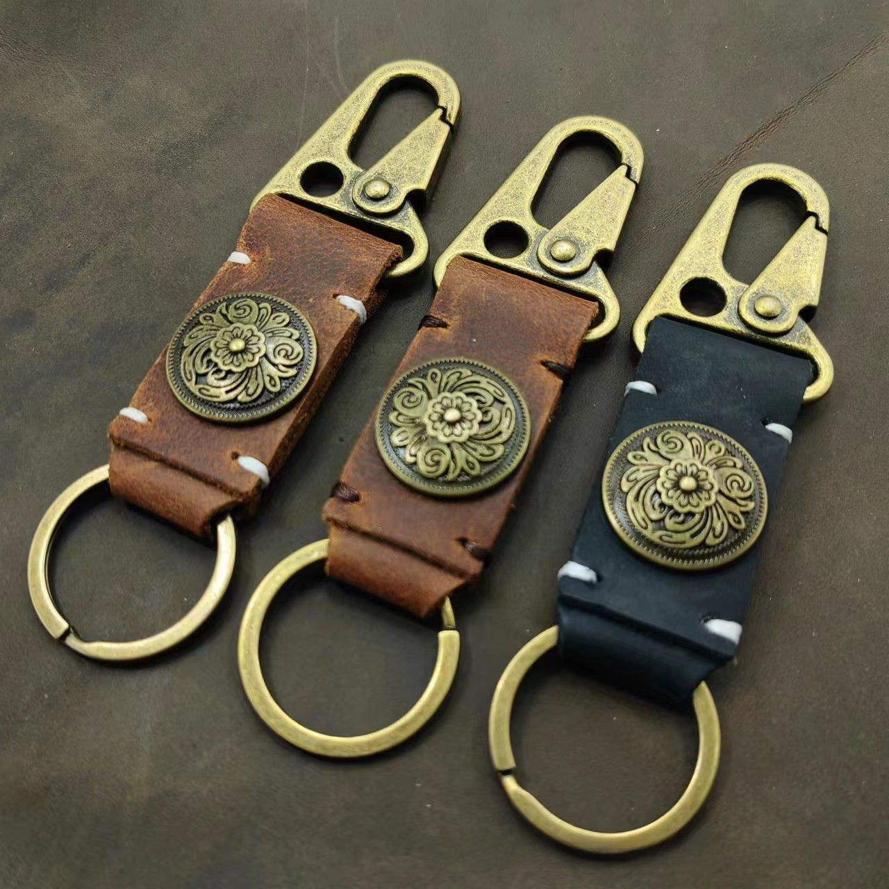 Halloween Car Key Chain In Dyed Black Featuring Durable Zinc Material