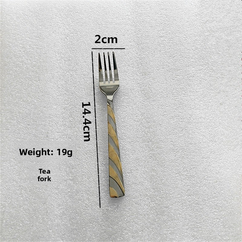 Elegant Tableware Set Featuring Western Cutlery With Knife, Fork, And Spoon For Dining