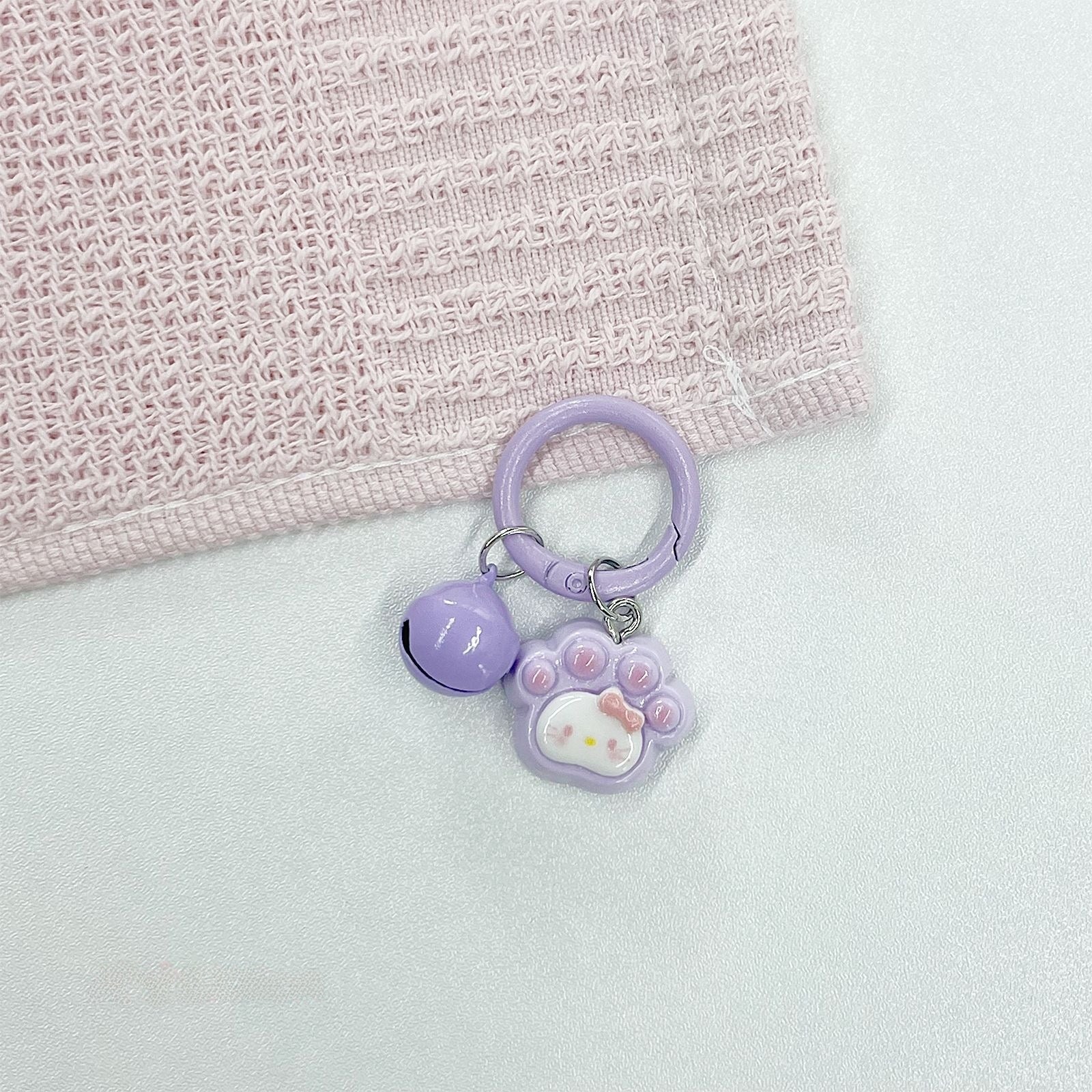 Natural Pink Enamel Cat Key Chain Featuring Cute Style And Durable Plastic Material, Perfect For Spring Accessories