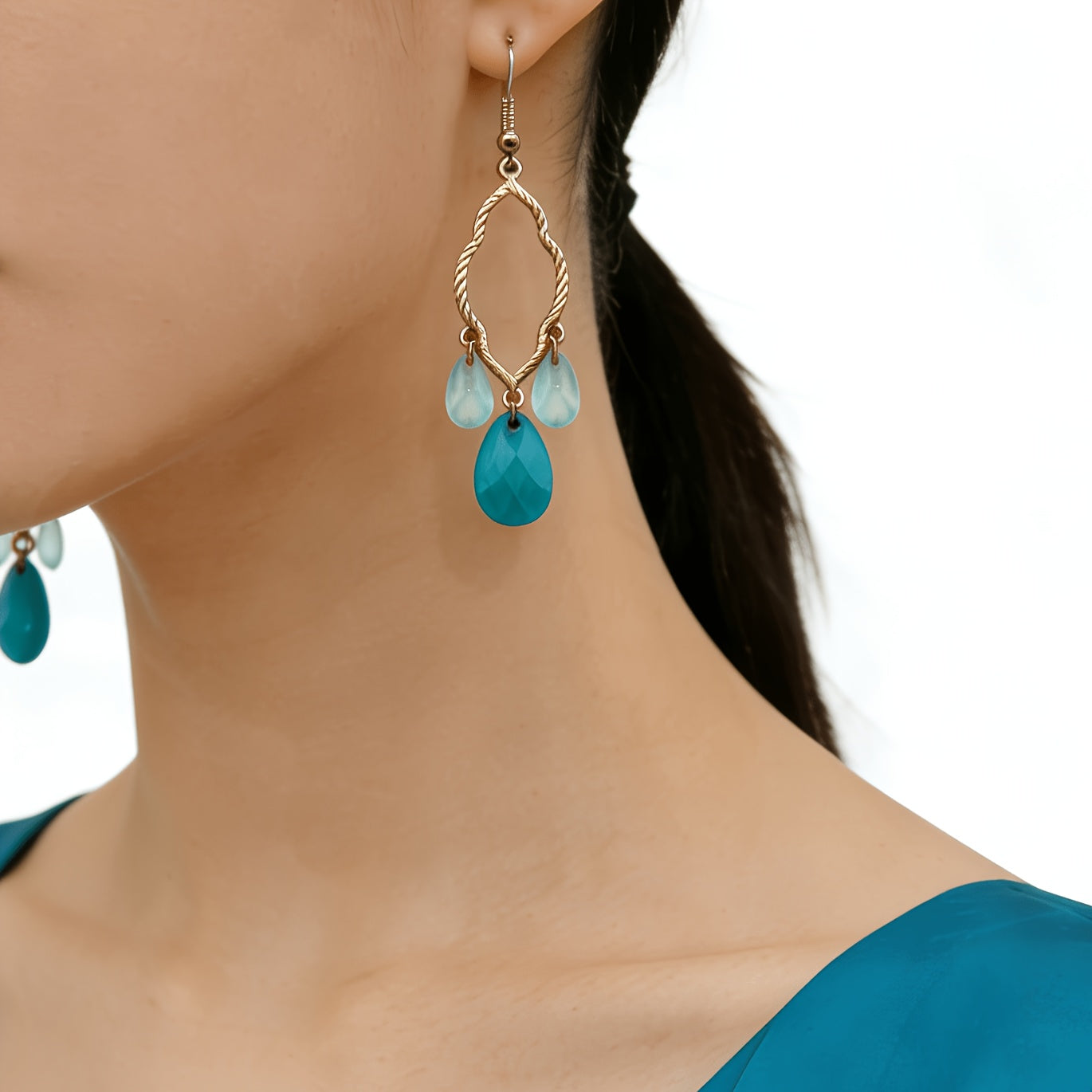Geometric Simple Style Zinc Alloy Earrings For Women With Golden Plated Finish And 0.01µm Coating Thickness, Drop Earrings