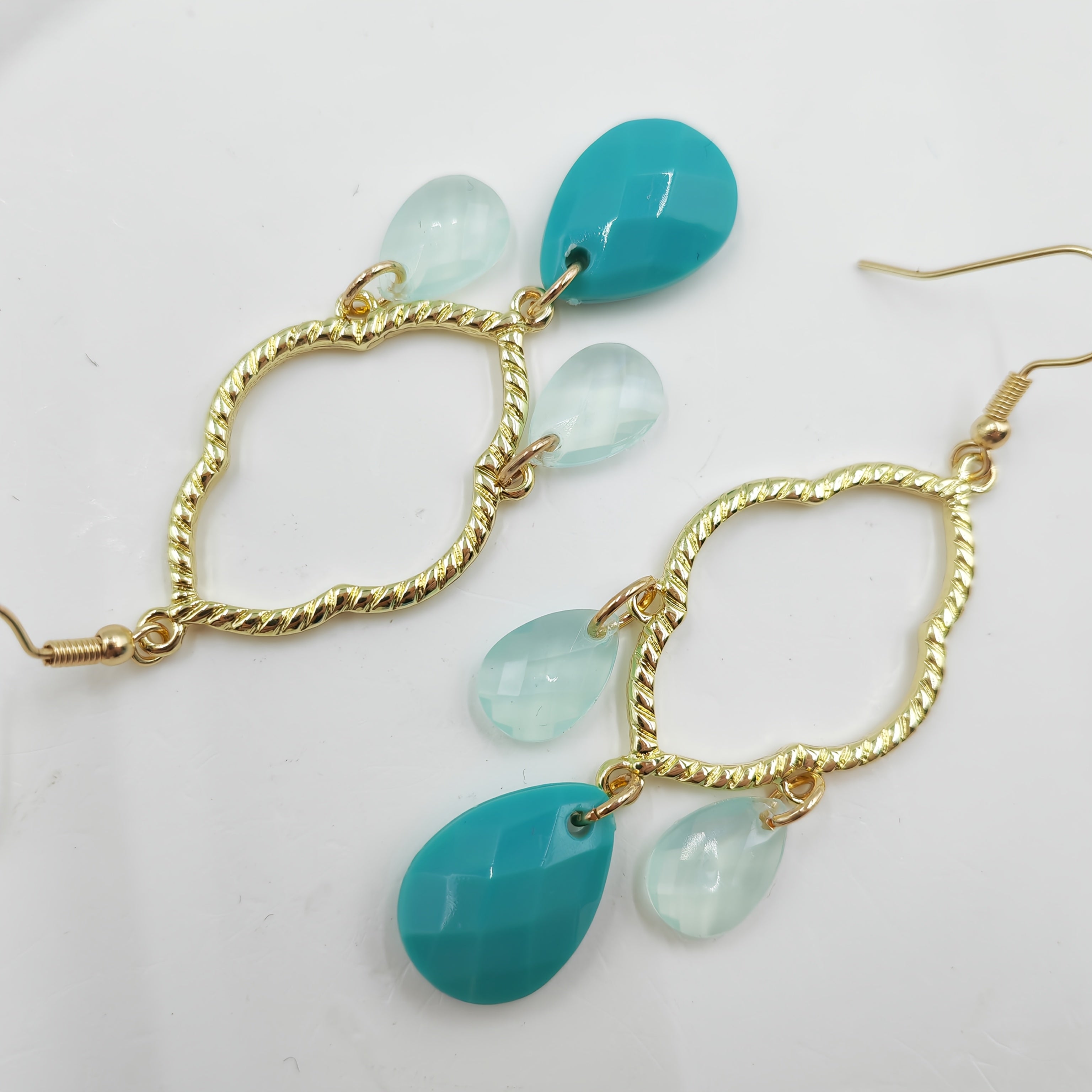 Geometric Simple Style Zinc Alloy Earrings For Women With Golden Plated Finish And 0.01µm Coating Thickness, Drop Earrings