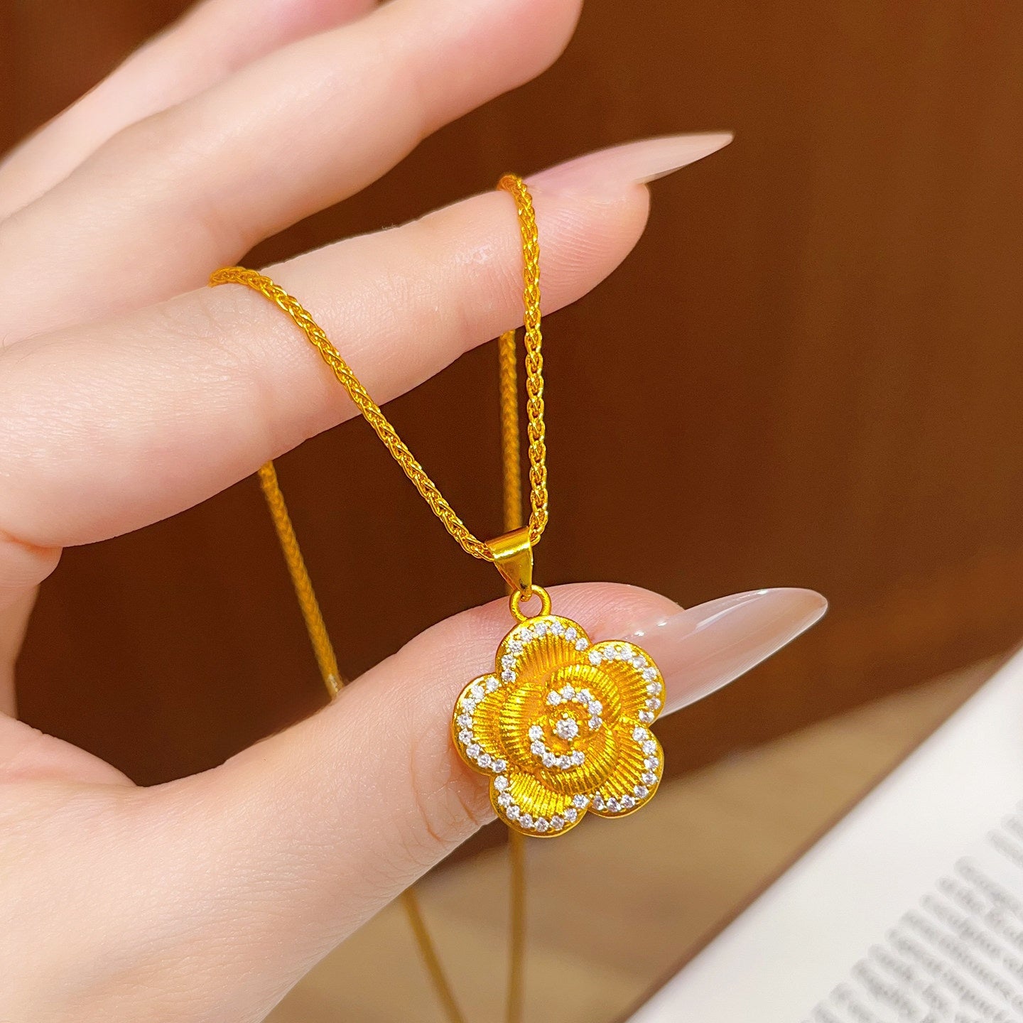 Brushed Flowers Necklace For Women With Copper Pendant Material And Golden Plated Finish Featuring Zircon Inlay