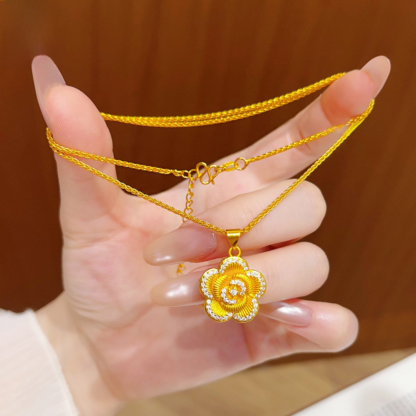 Brushed Flowers Necklace For Women With Copper Pendant Material And Golden Plated Finish Featuring Zircon Inlay