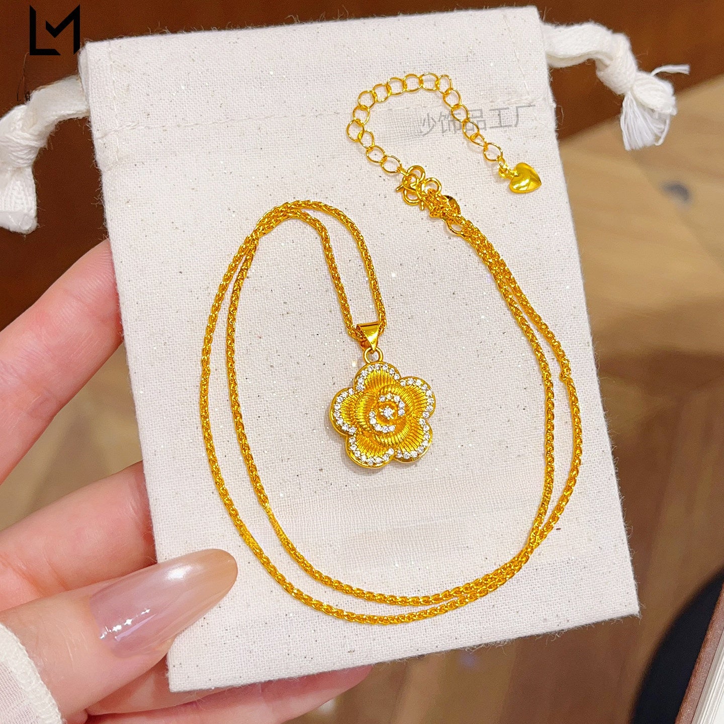 Brushed Flowers Necklace For Women With Copper Pendant Material And Golden Plated Finish Featuring Zircon Inlay