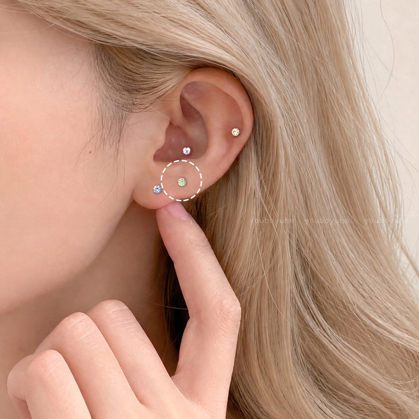 Elaborate Round Stud Earrings For Women In Titanium Steel With Sweet Style Featuring Zircon Inlay