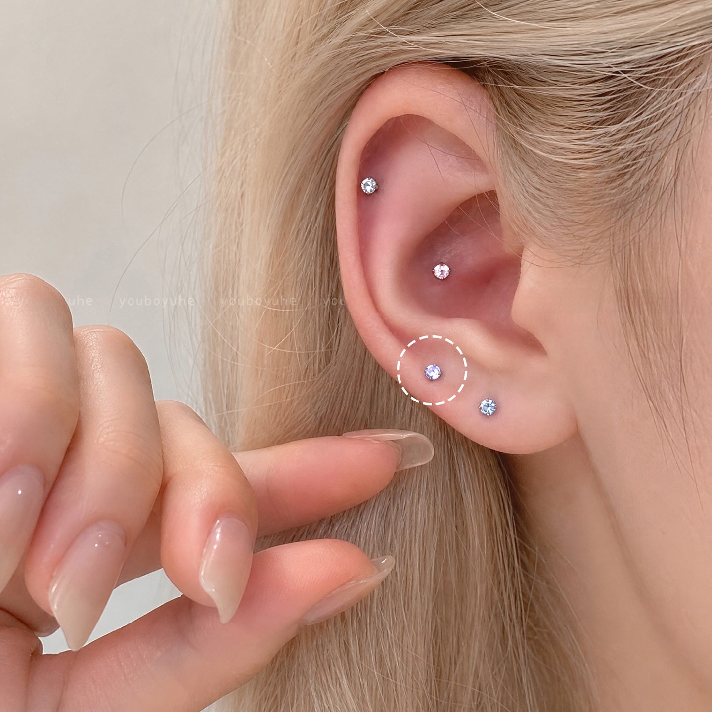 Elaborate Round Stud Earrings For Women In Titanium Steel With Sweet Style Featuring Zircon Inlay