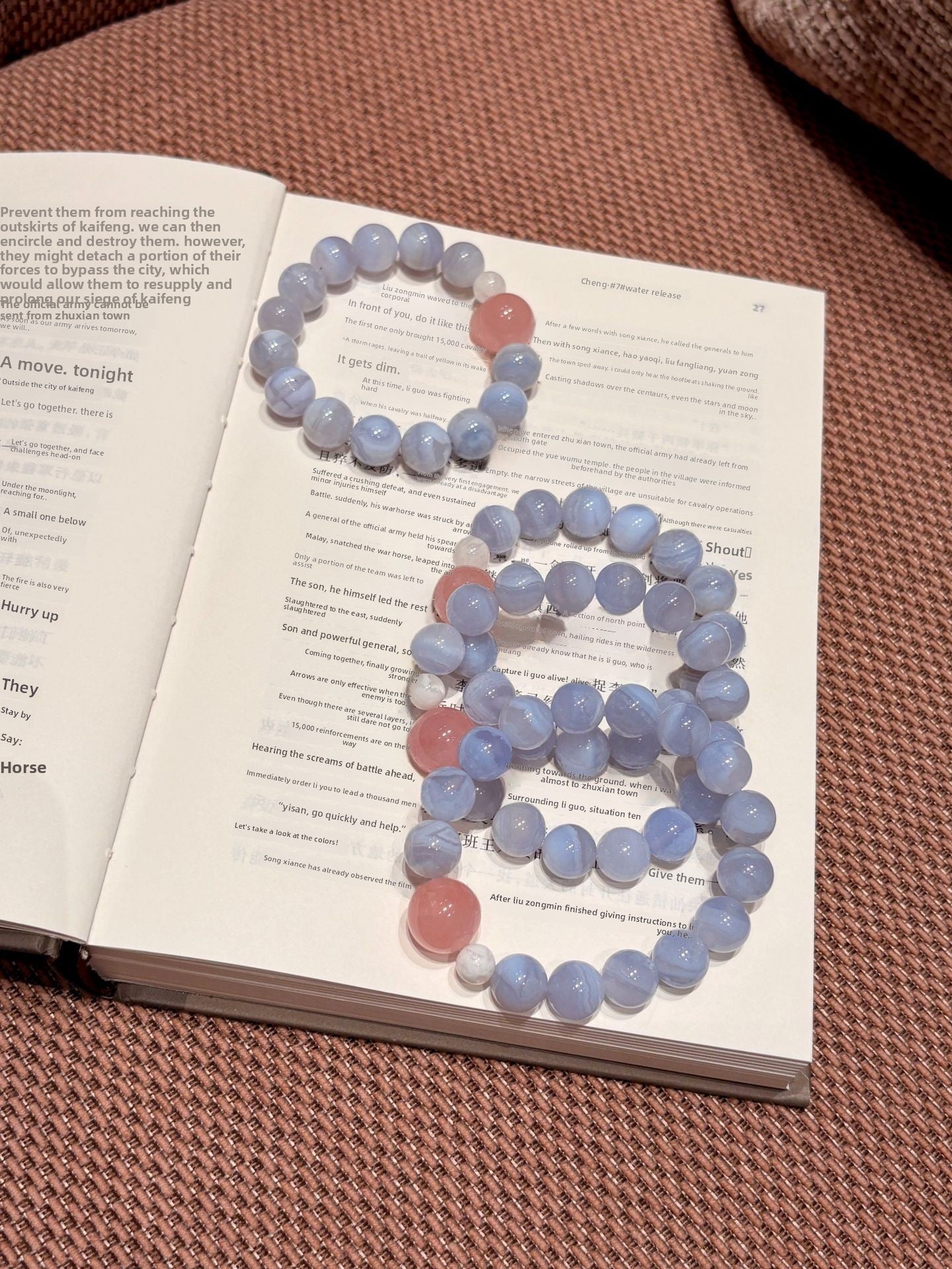 Elegant Round Blue Agate Beaded Bracelet For Women Featuring Fine Craftsmanship
