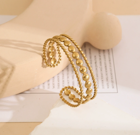 Heart Shape Waterproof Non Tarnish Bangle In Electroplated 304 Stainless Steel, Unisex Design