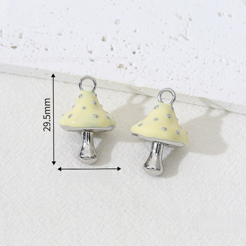 Mushroom Alloy Pendant With Enamel Craftsmanship, Electroplated Finish In Ombre Color Jewelry Accessories