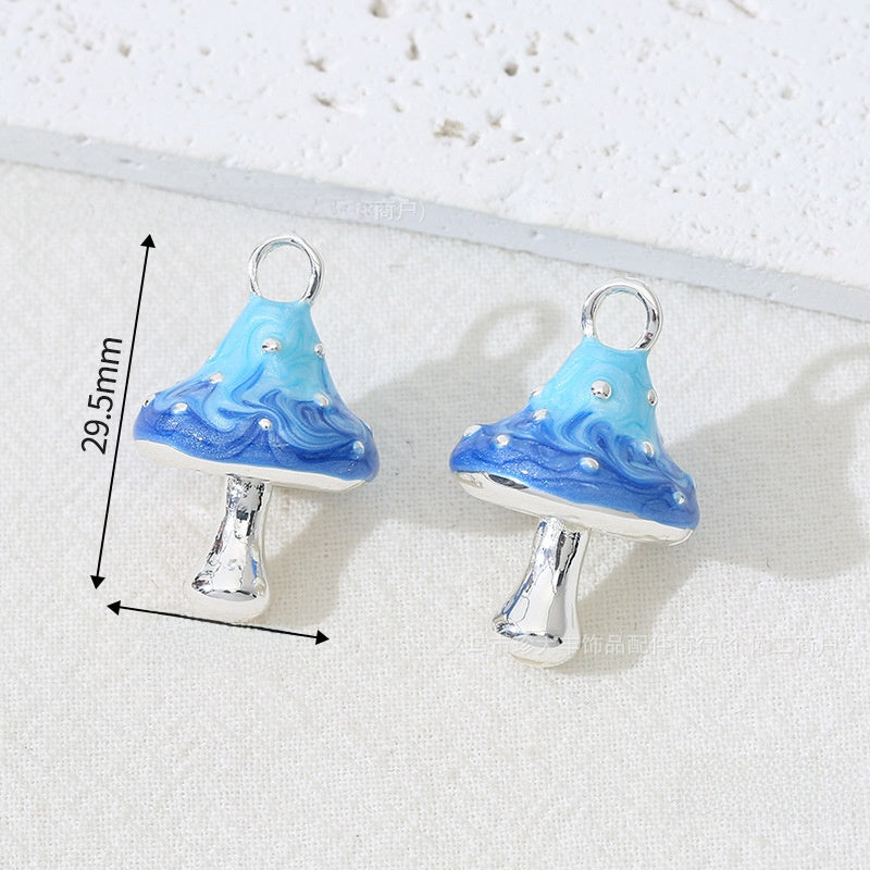 Mushroom Alloy Pendant With Enamel Craftsmanship, Electroplated Finish In Ombre Color Jewelry Accessories