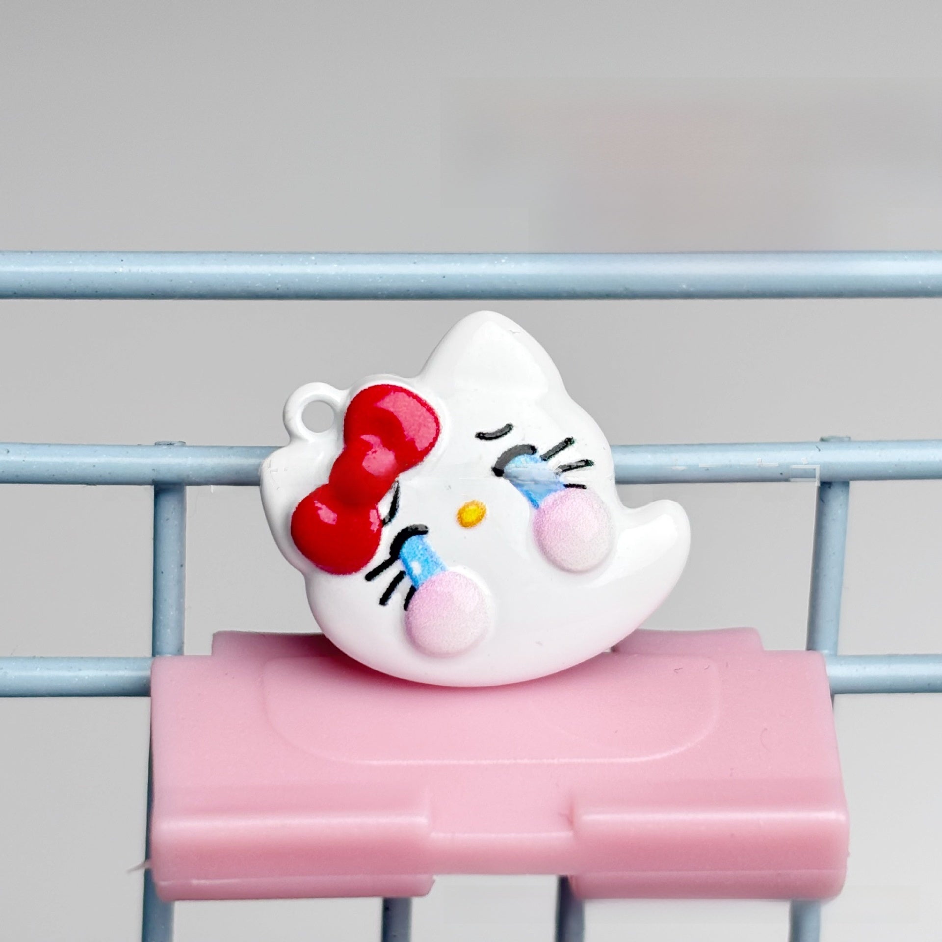 Cartoon Style Cat Alloy Pendant With Stoving Varnish, Halloween Jewelry Accessories