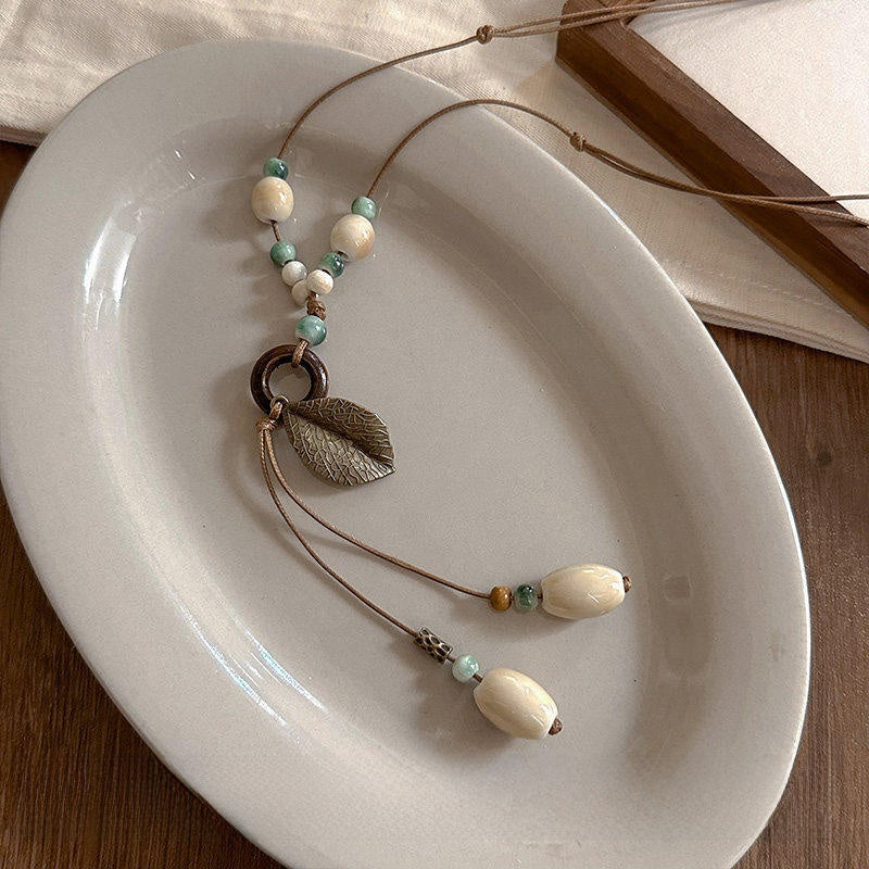 Bohemian Double Layer Feather Necklace For Women With Alloy Pendant, Perfect For Casual Wear