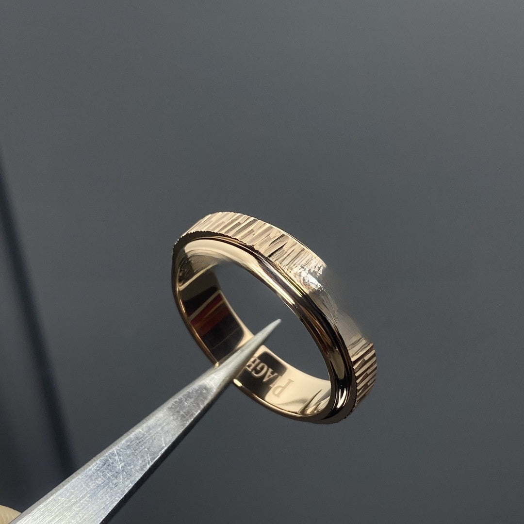 New Style Oval Rotatable Ring For Unisex In Silver Featuring 18K Real Gold Plated V Gold Material