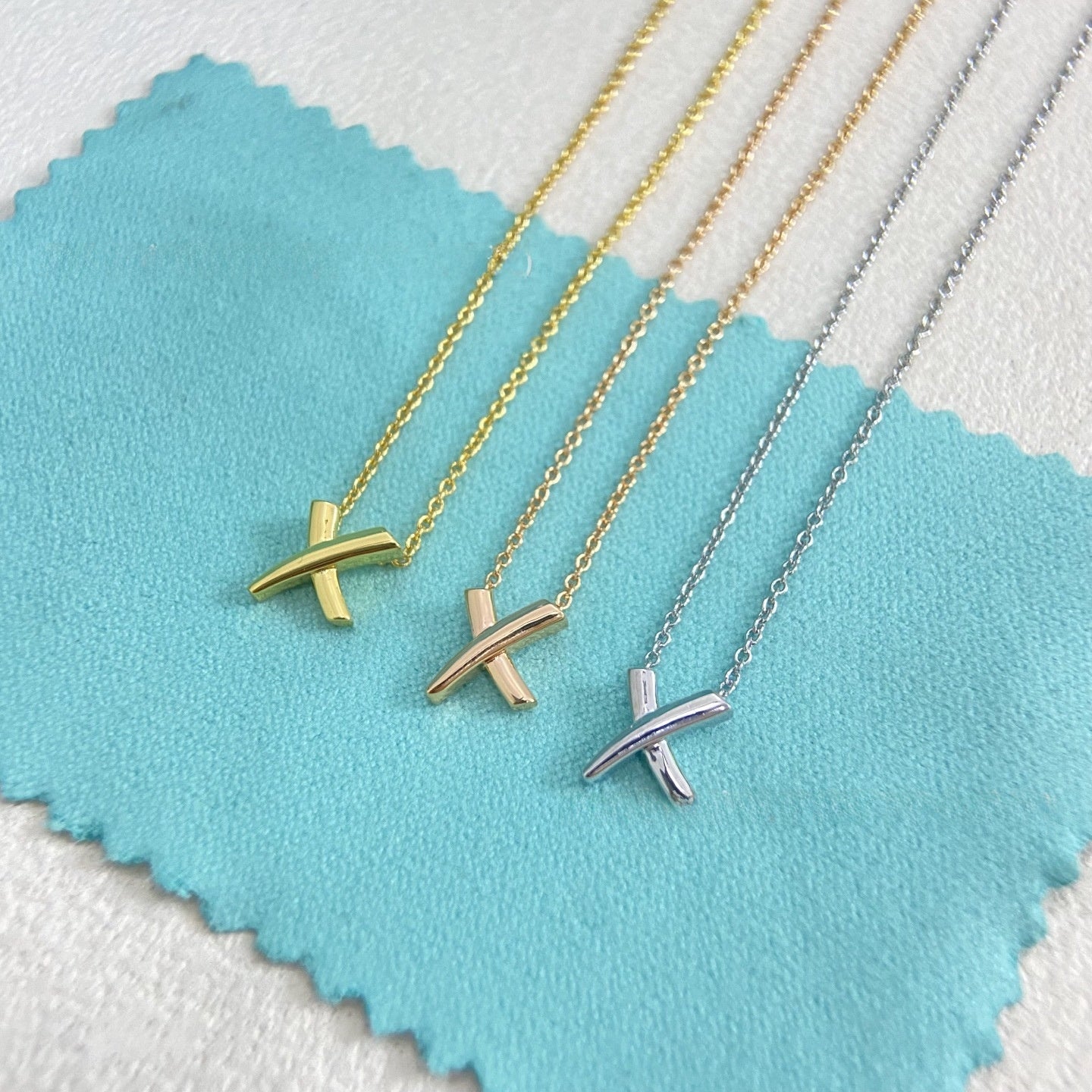 Gold Cross Pendant Necklace For Adults With Snake Chain, Perfect For Casual Wear