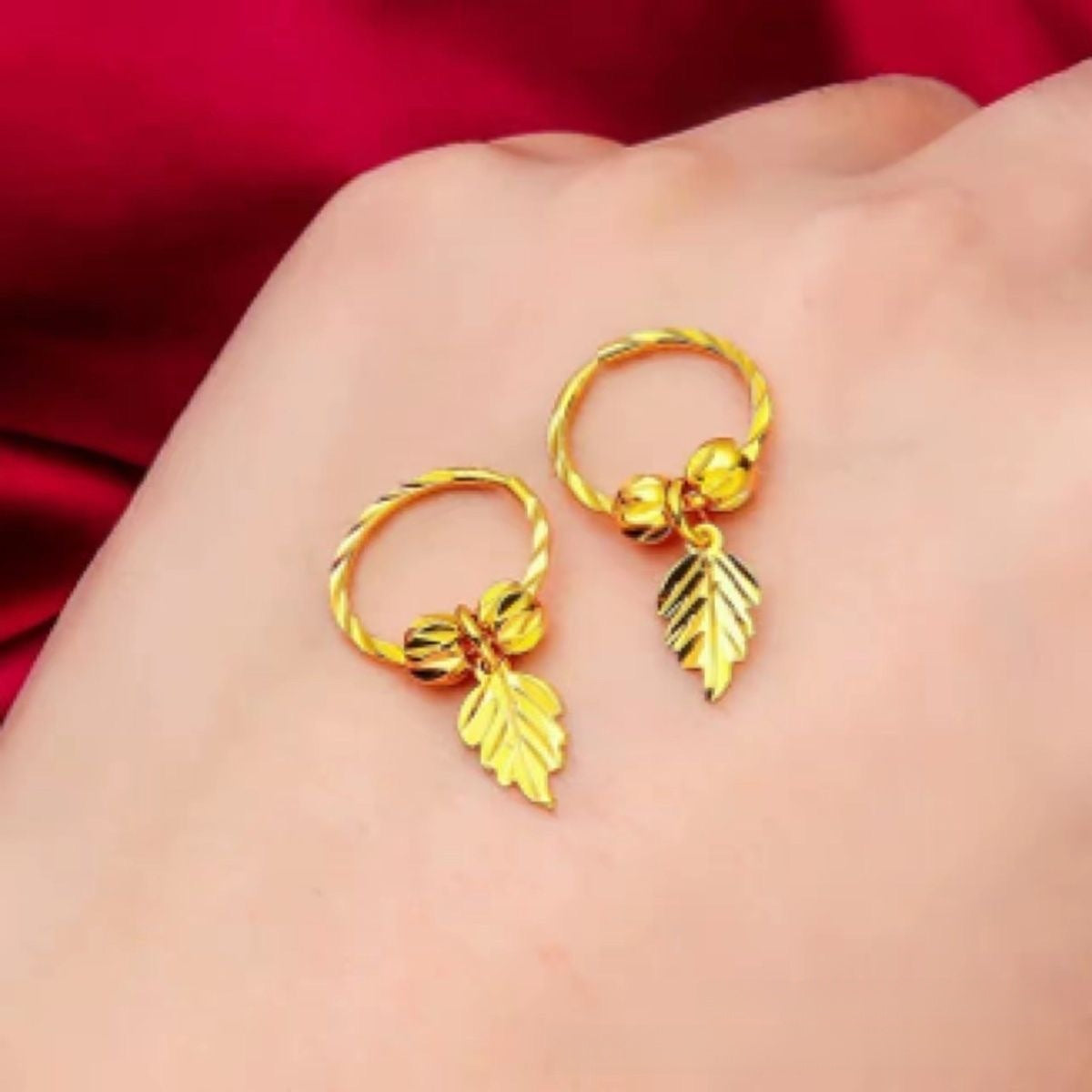 Maple Leaf Earrings For Women In Gold Featuring Zinc Alloy Ear Studs With Sweet Style
