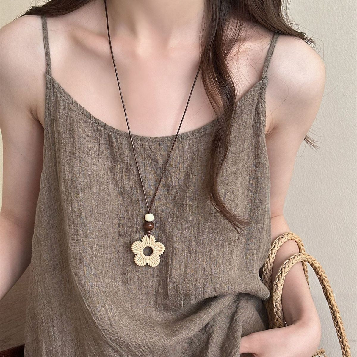 Bohemian Flowers Pendant Necklace For Women With Acrylic Braid And Woven Chain, Featuring Alloy Pendant Material