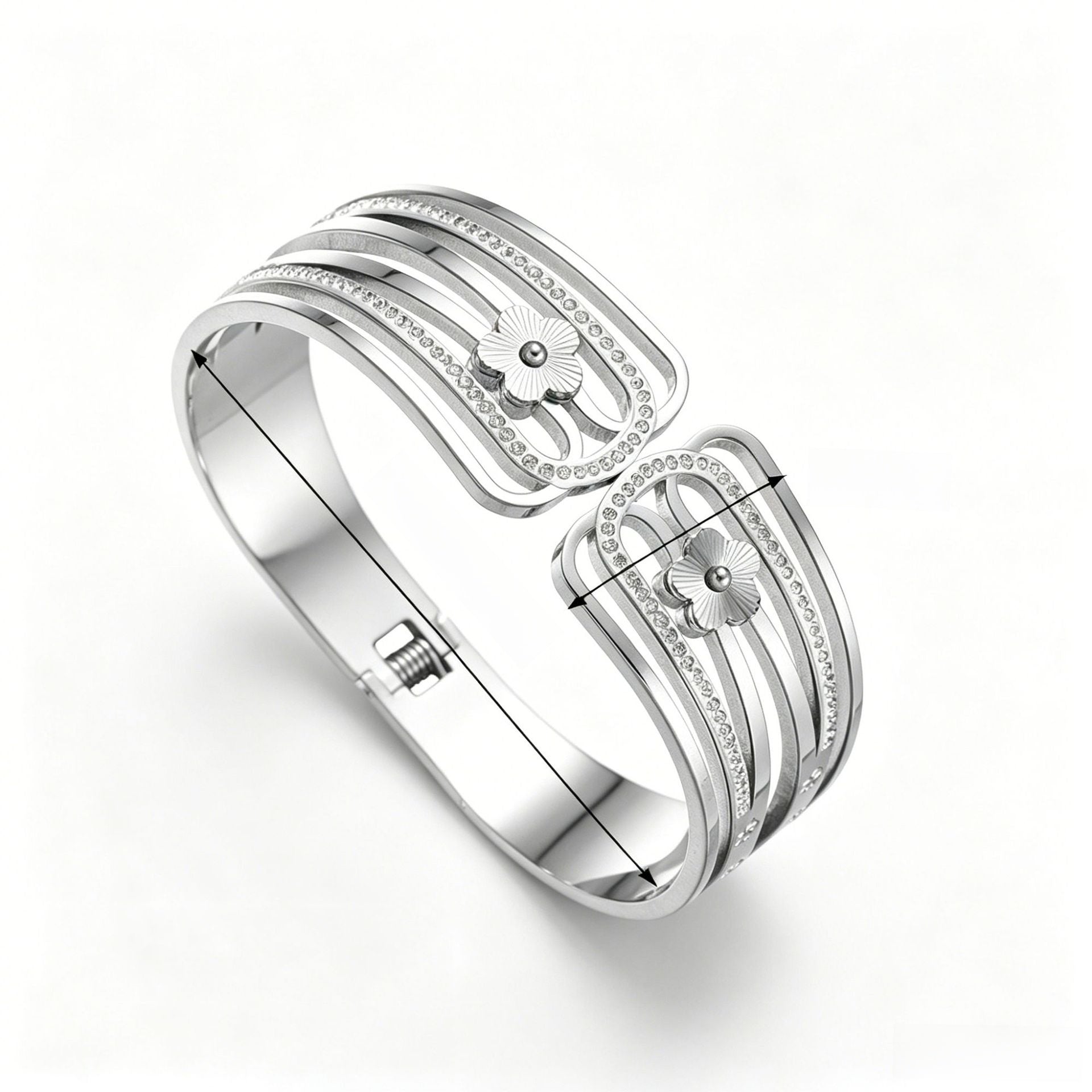 Luxurious Flowers Waterproof Non Tarnish Titanium Steel Bangle For Women With Electroplated Gold Plating
