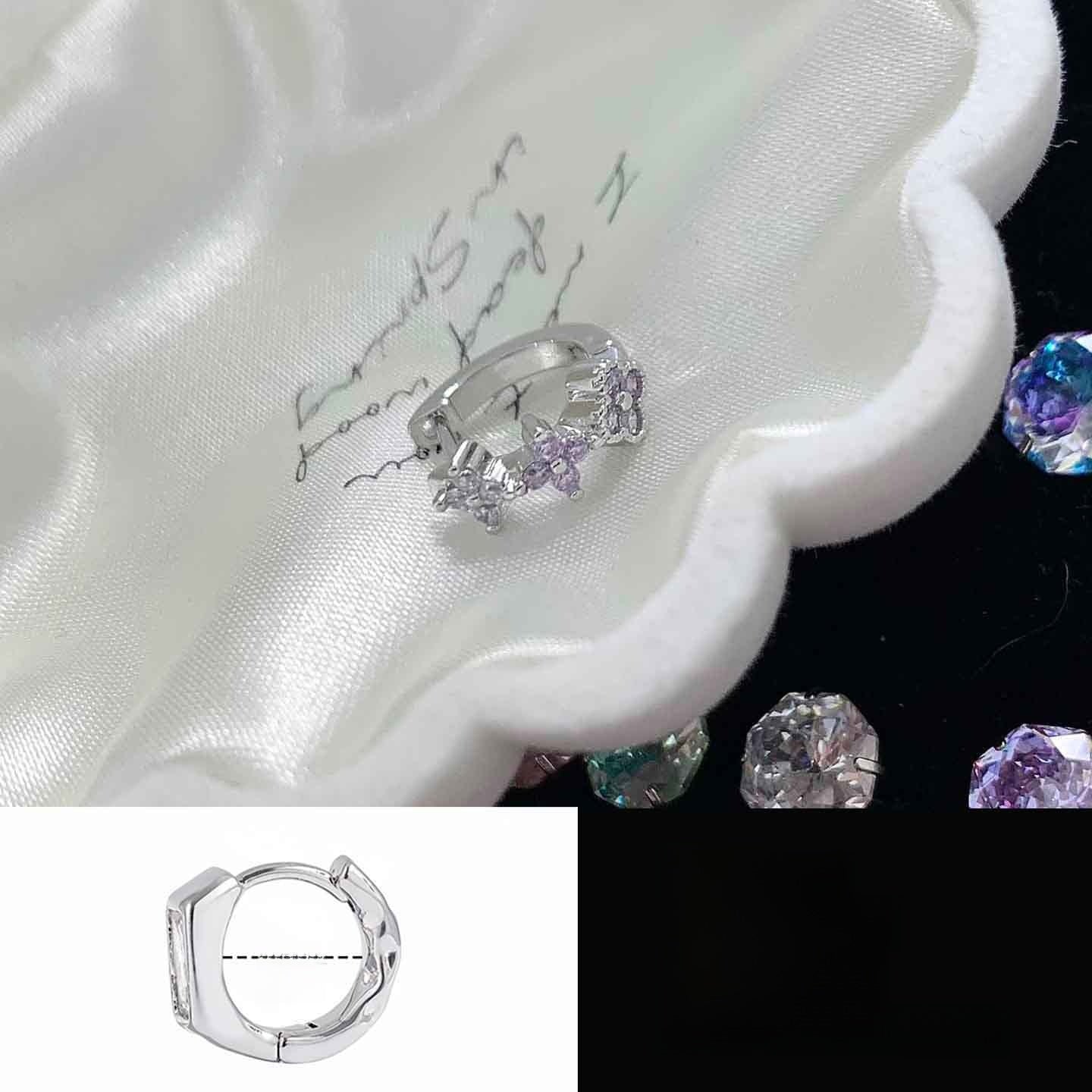 Lucky Heart Stud Earrings In Titanium Steel With Platinum Plated Finish And Zircon Inlay, Unisex Design