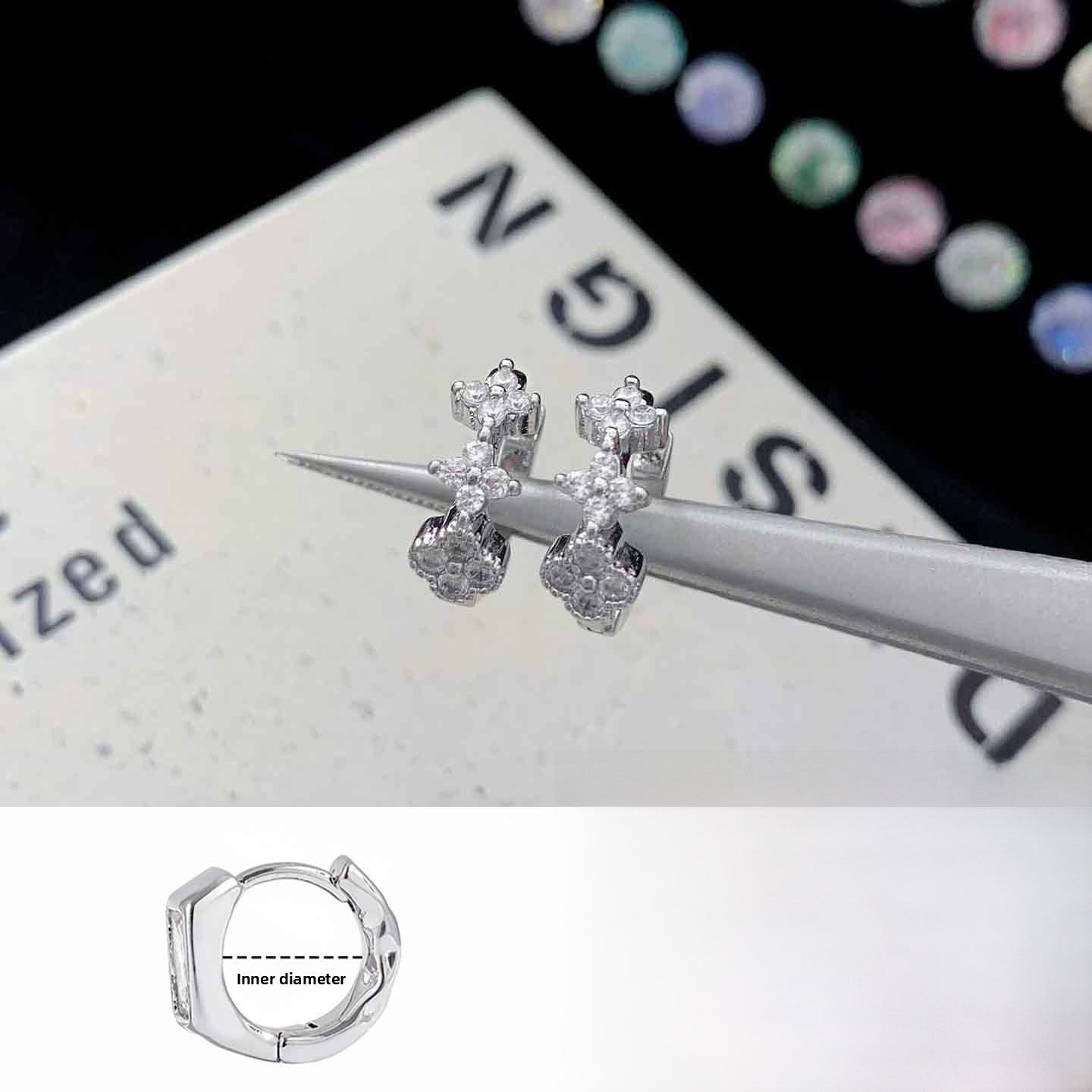 Lucky Heart Stud Earrings In Titanium Steel With Platinum Plated Finish And Zircon Inlay, Unisex Design