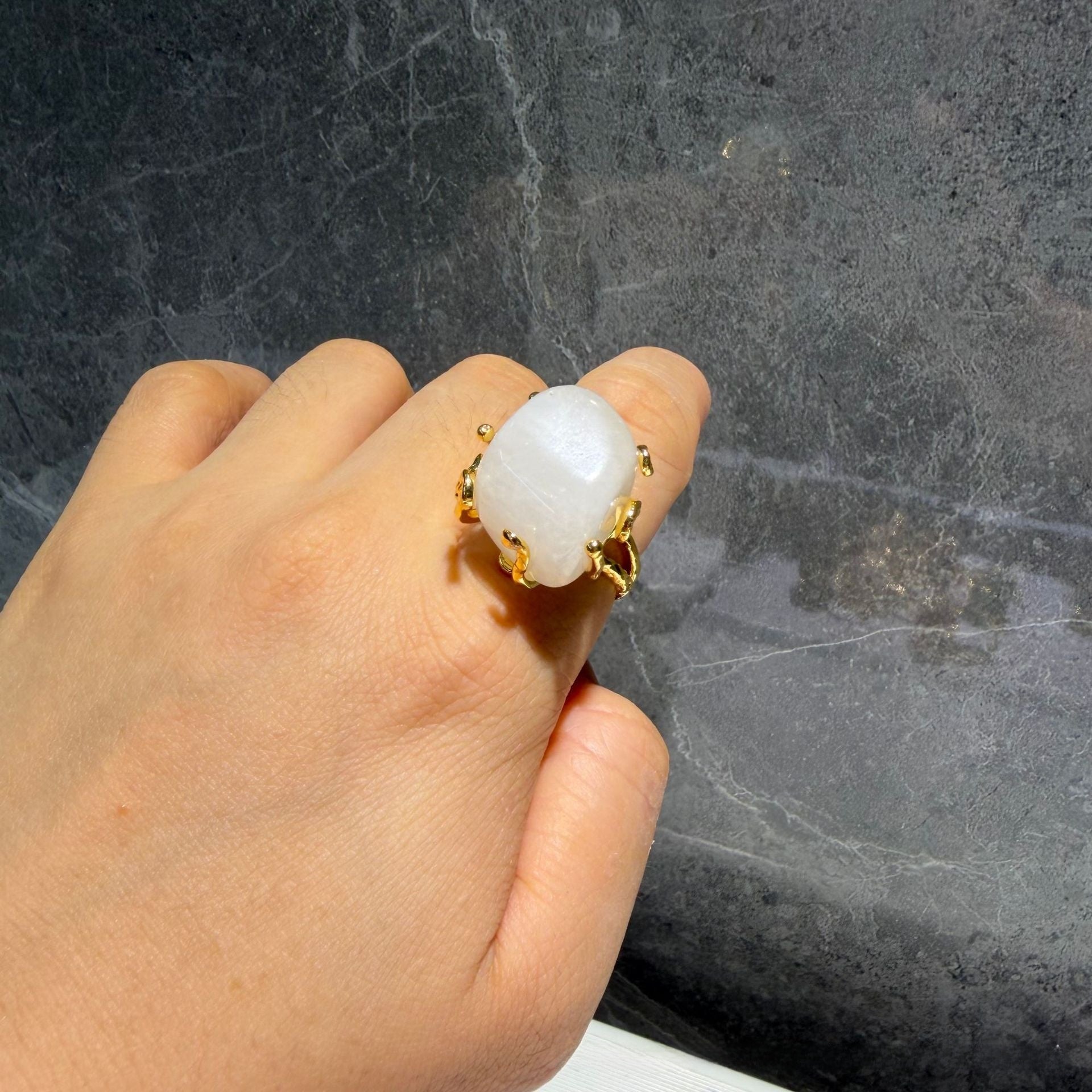 British Style Unisex Ring With White Natural Stone And Electroplated Finish Featuring Stone Texture