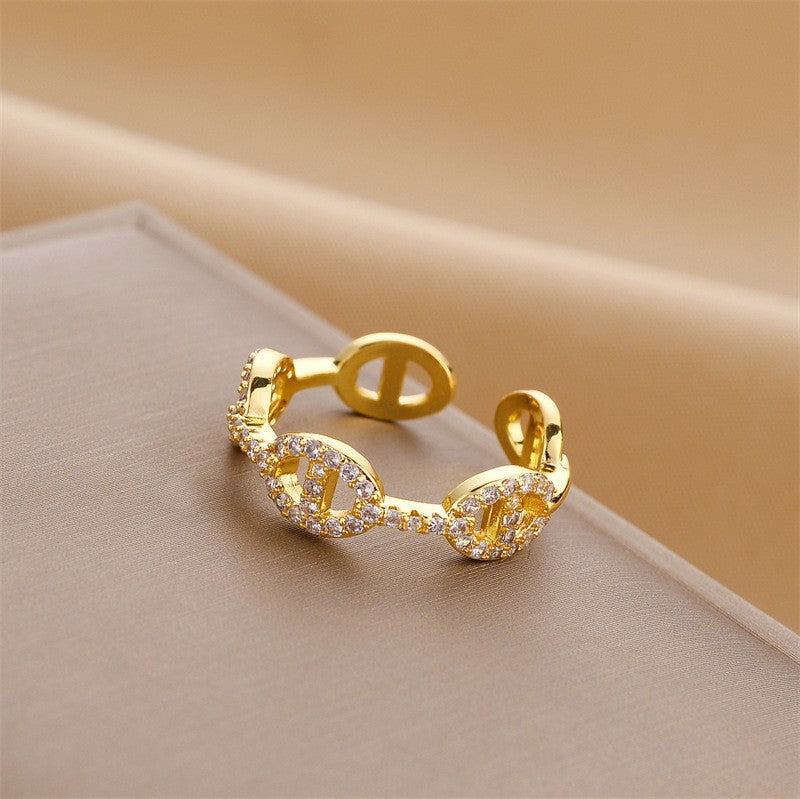 Sweet Style Flowers Rotatable Fidget Ring For Women In Titanium Steel With 18K Real Gold PVD Coating