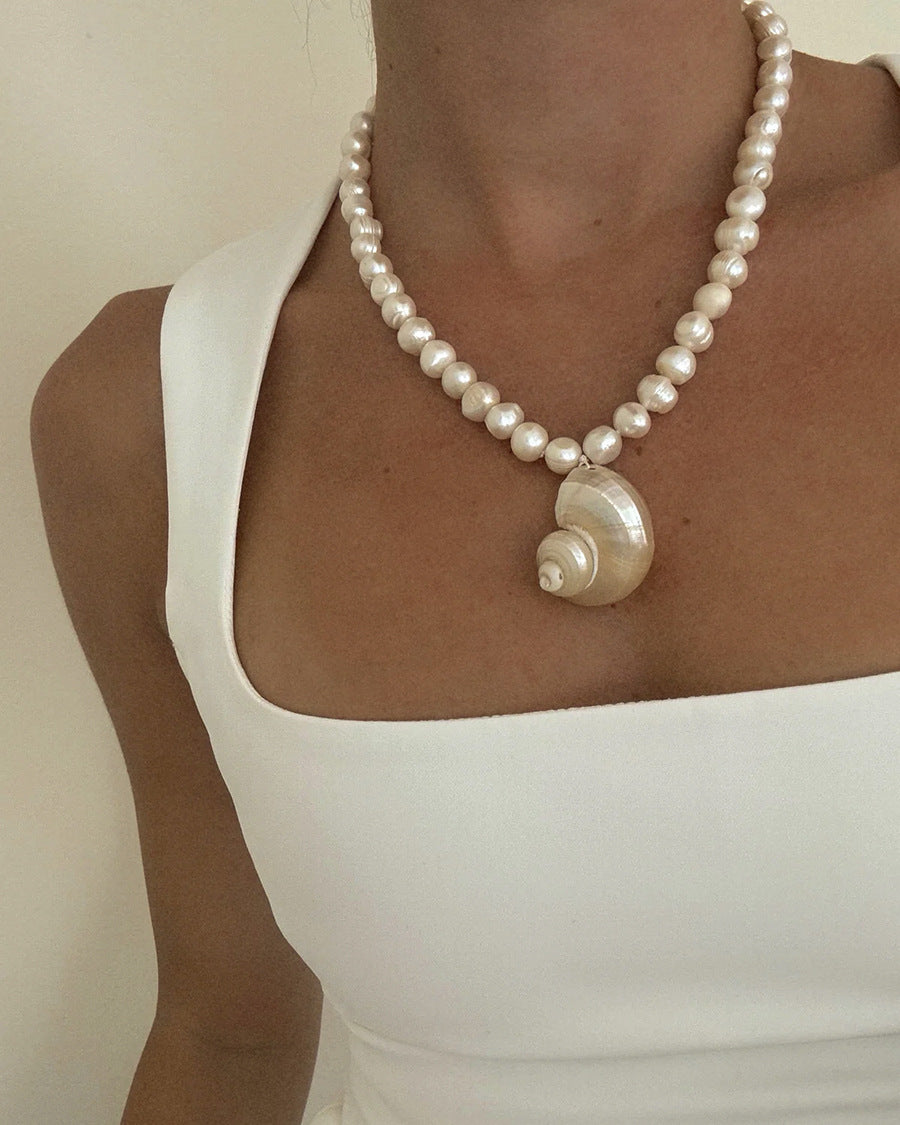 Conch Freshwater Pearl Titanium Steel Beaded Handmade Conch Pendant Necklace