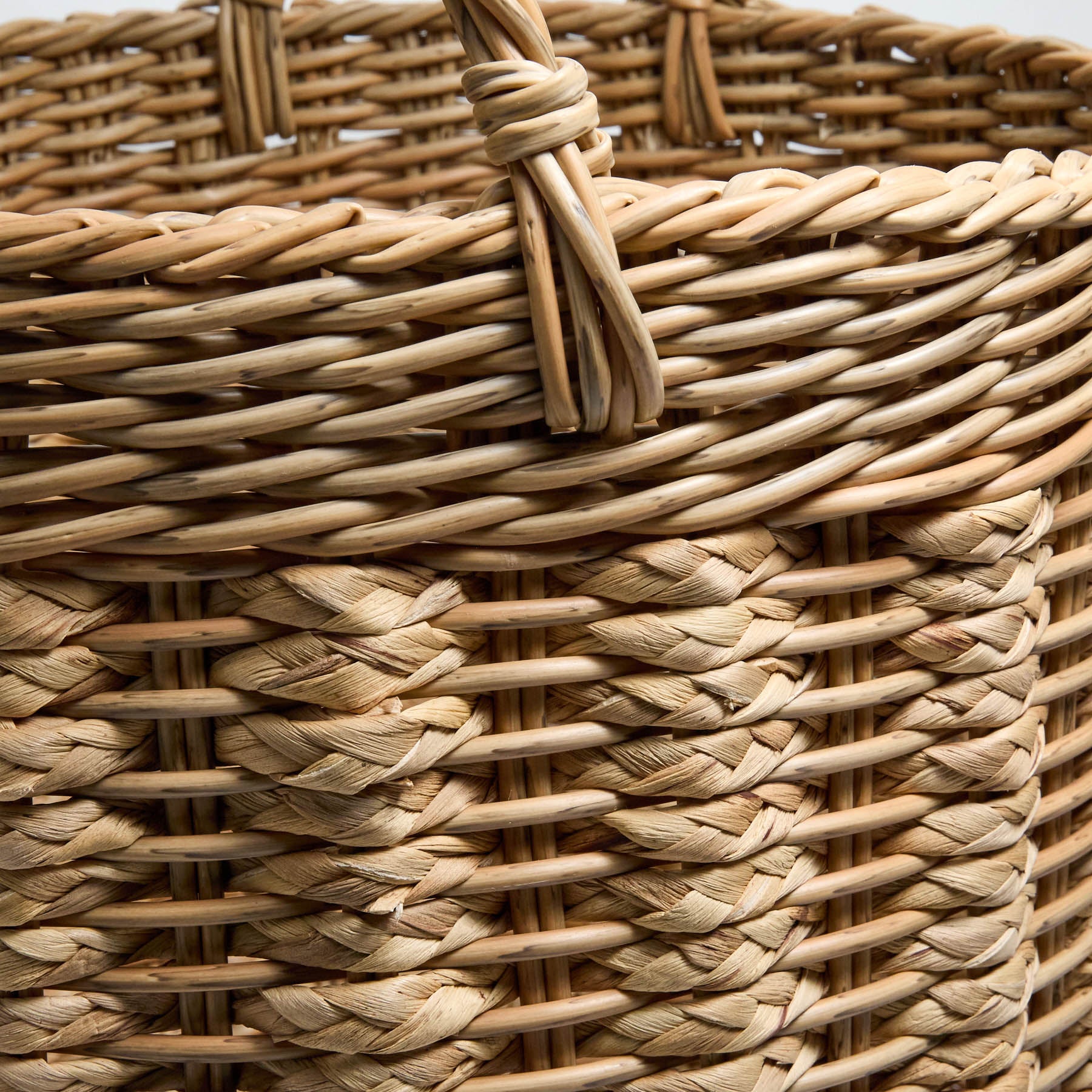 Water Hyacinth Round Storage Basket - Natural, 16.9x16.9x18.9"